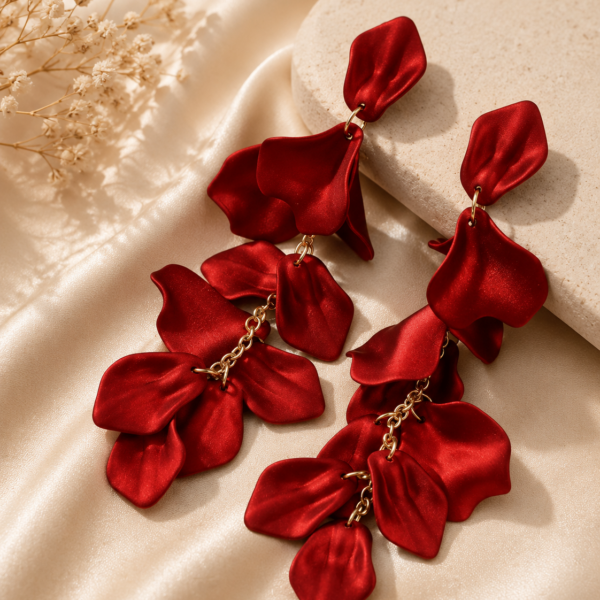 cercei-red-petal-petale-flori-rosii.jpg