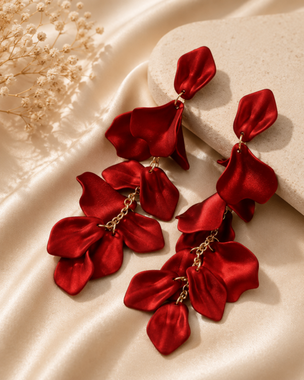cercei-red-petal-petale-flori-rosii.jpg