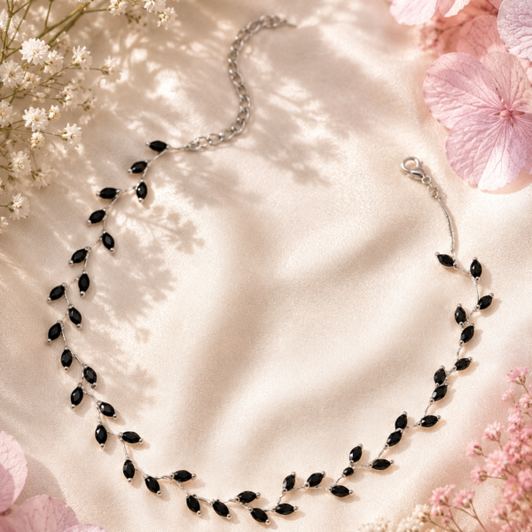 colier-zig-zag-choker-argintiu-bilute-negre.jpg