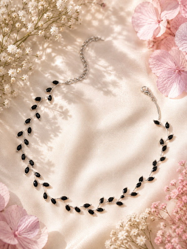 colier-zig-zag-choker-argintiu-bilute-negre.jpg