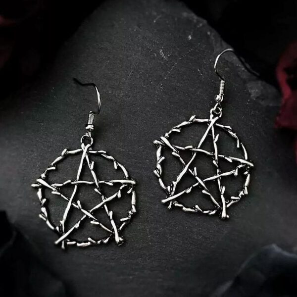 Cercei Pentagrama – Model Gothic și Alternativ