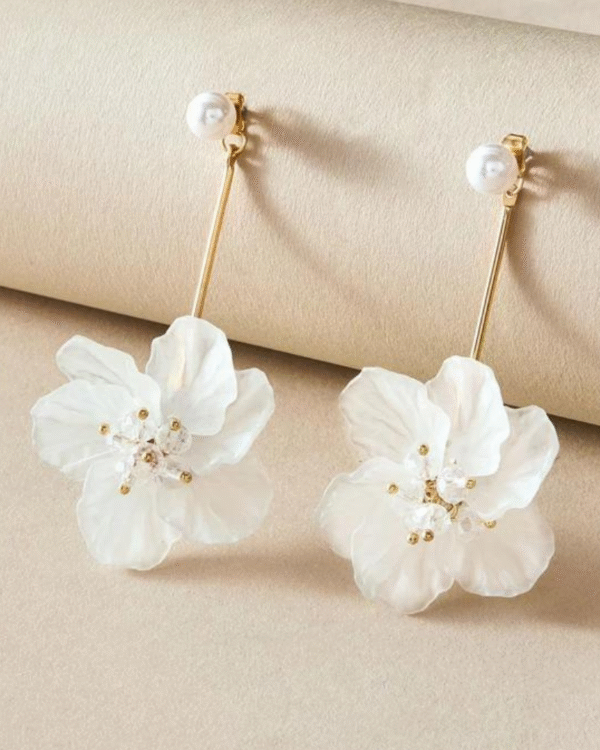 Cercei Peony, Floare 10 cm – Bijuterie Elegantă Albă