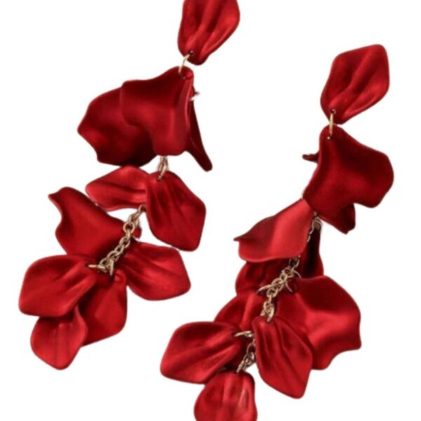 Cercei Red Petal – Petale de Flori Roșii Elegante