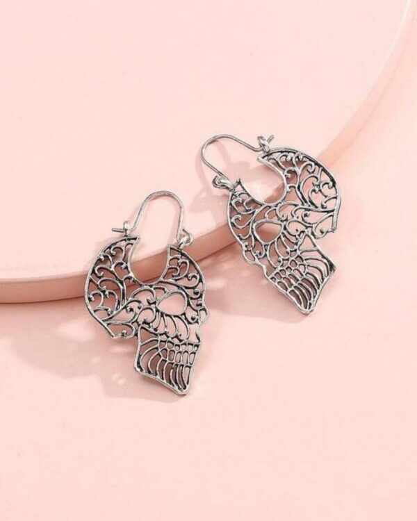 Cercei Skull – Model Craniu Gothic și Original