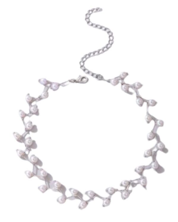 Colier Zig Zag Chocker, Argintiu cu Perle False – Stil Elegant