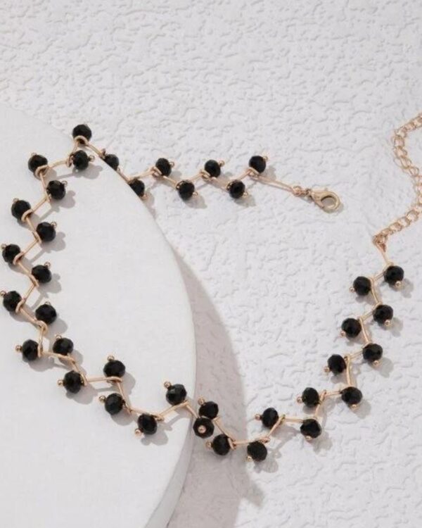 Colier Zig Zag Chocker, Auriu cu Biluțe Negre – Stil Modern
