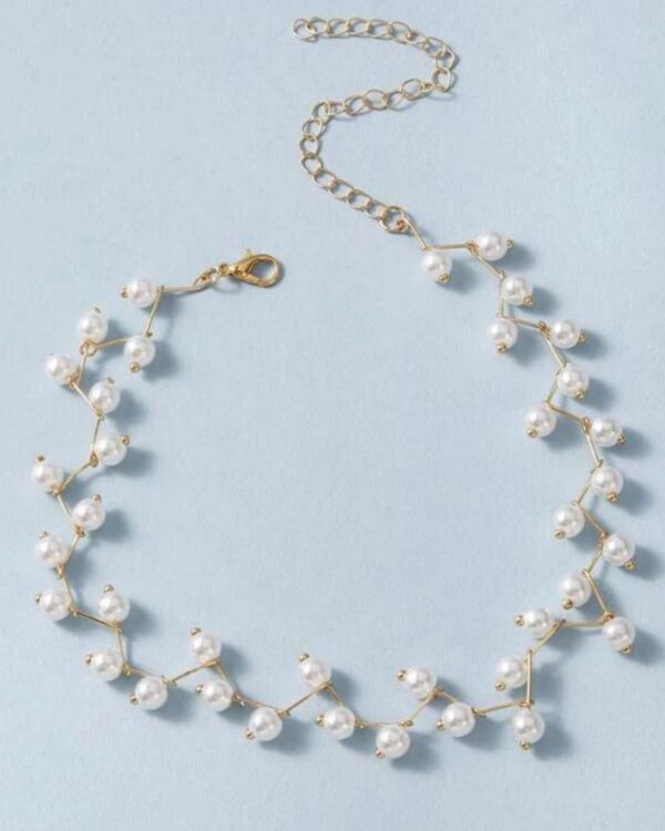 Colier Zig Zag Chocker, Auriu cu Perle False – Stil Elegant