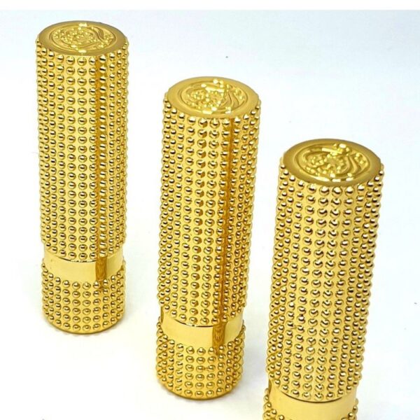 Ruj Verde Magic – Își Schimbă Culoarea pe Buze